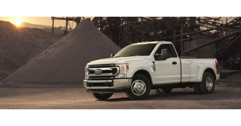 Ford_Super_Duty_Trucks_PR_o.jpg