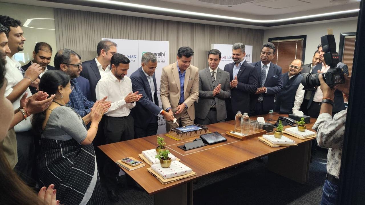 34904_AxisMaxLife_SaarathiFinance_MSMEs.jpeg