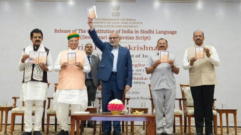 MP Shankar Lalwani Joins Pavan Sindhi in Celebrating Vice President's Sindhi Constitution Release